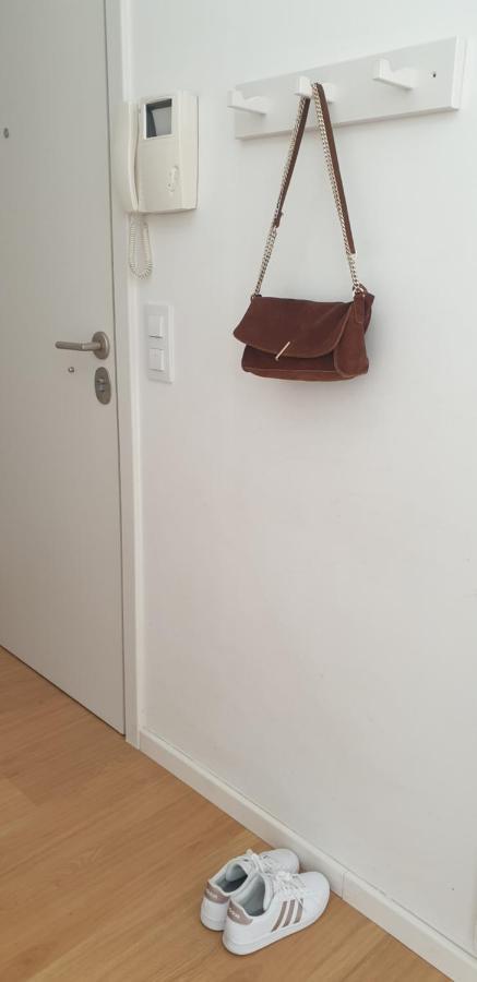דירות ליסבון 5Min Walk From Subway Station & Free Parking מראה חיצוני תמונה